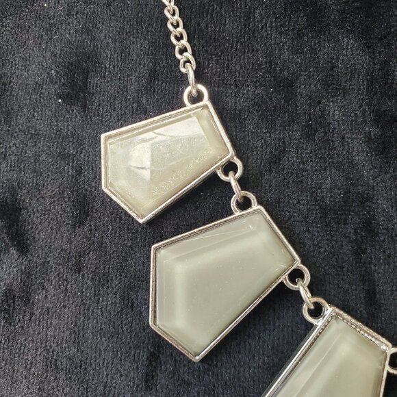 House of Harlow Inspired Women's Classic Taupe Bib Geometric Choker Necklace - Picture 5 of 7